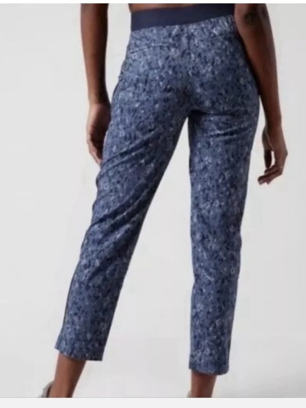 Athleta The Brooklyn Ankle Pant Captivate Chrome Blue Camo Size 4.